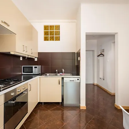 公寓 Ochota Czestochowska Comfy By Bookinghost